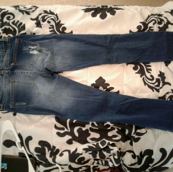 Ripped skinny jeans - Picture 3 of 3